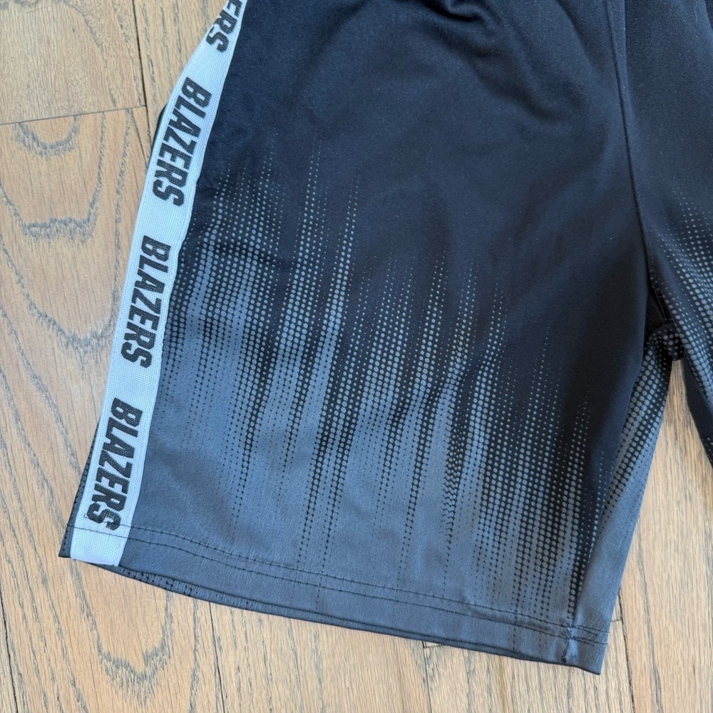 NBA Boys Black Portland TrailBlazers Athletic Basketball Shorts Sz Medium 10-12 - Picture 2 of 9